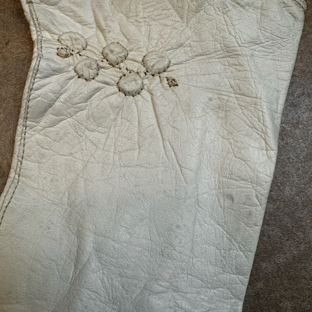 VINTAGE White Leather Kid Gloves Driving Women’s Washable Size 6.5 SM Costume
